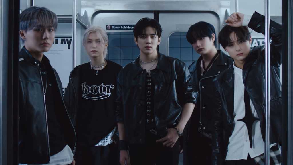 DKZ、タイトル曲「Replay My Anthem」MV公開…完成度の高いパフォーマンスに注目