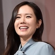 ソン・イェジン「今年の映画賞」で主演女優賞を受賞“時代精神を失わない女優になりたい”