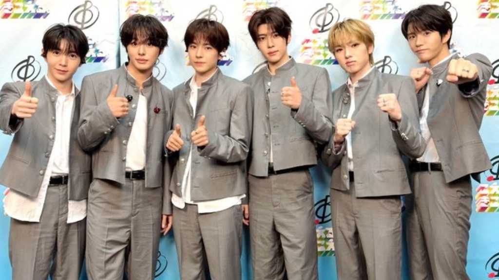 NCT WISH「音楽の日2026」で本家TRFと初コラボ！学ラン姿で「BOY MEET GIRL」披露に絶賛の声