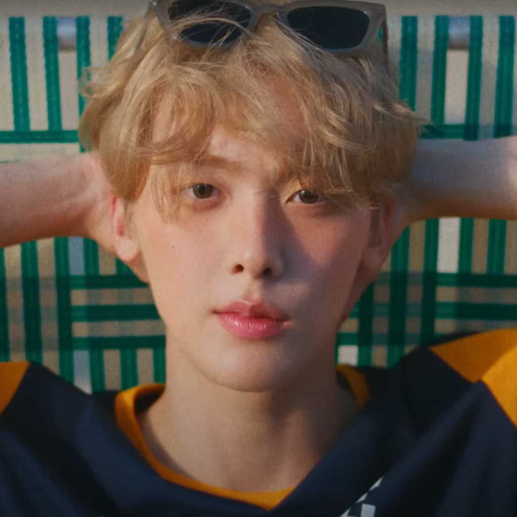 ASTRO ユンサナ、タイトル曲「EXTRA VIRGIN」MV公開…変幻自在な魅力をアピール