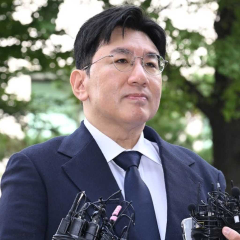 “不正取引容疑”HYBE バン・シヒョク議長、160億相当の株式が凍結