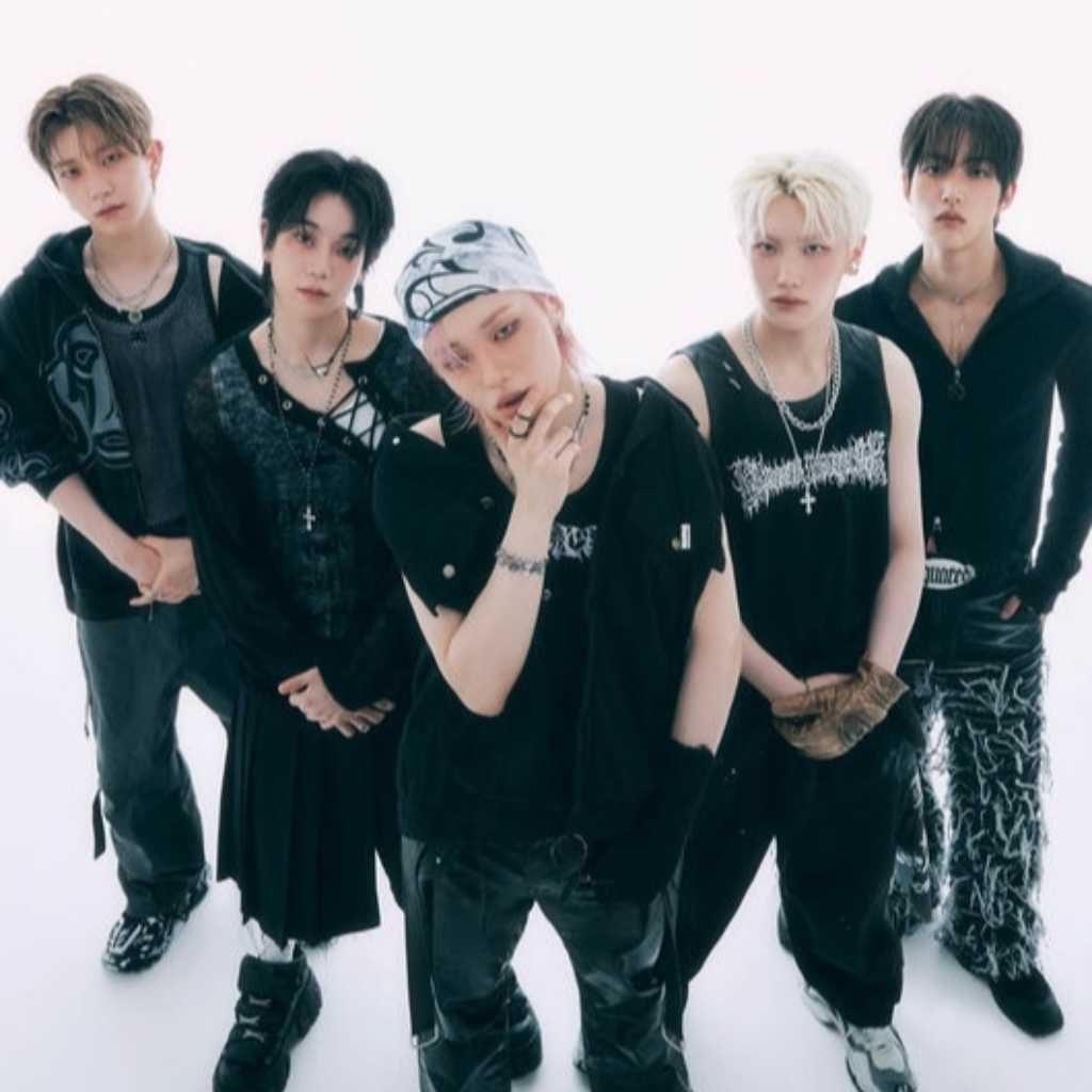 TNX、クールからキュートまで…多彩な魅力を盛り込んだグラビアを公開