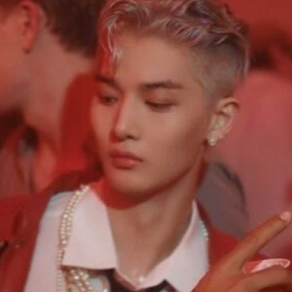 元CIX ベ・ジニョン、1stミニアルバムのハイライトメドレーと「Round&Round」MV予告映像を公開