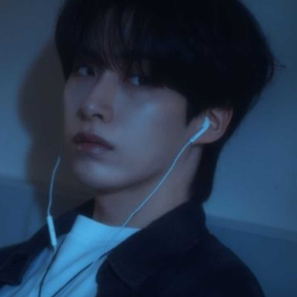 ONEUS シオン、ソロシングル「誰もが言う愛ではない」MV公開…切ない歌詞と表情に注目