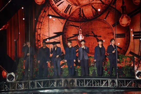 BTOB、ウングァン入隊前最後の単独コンサート…しばしの別れに涙「必ず