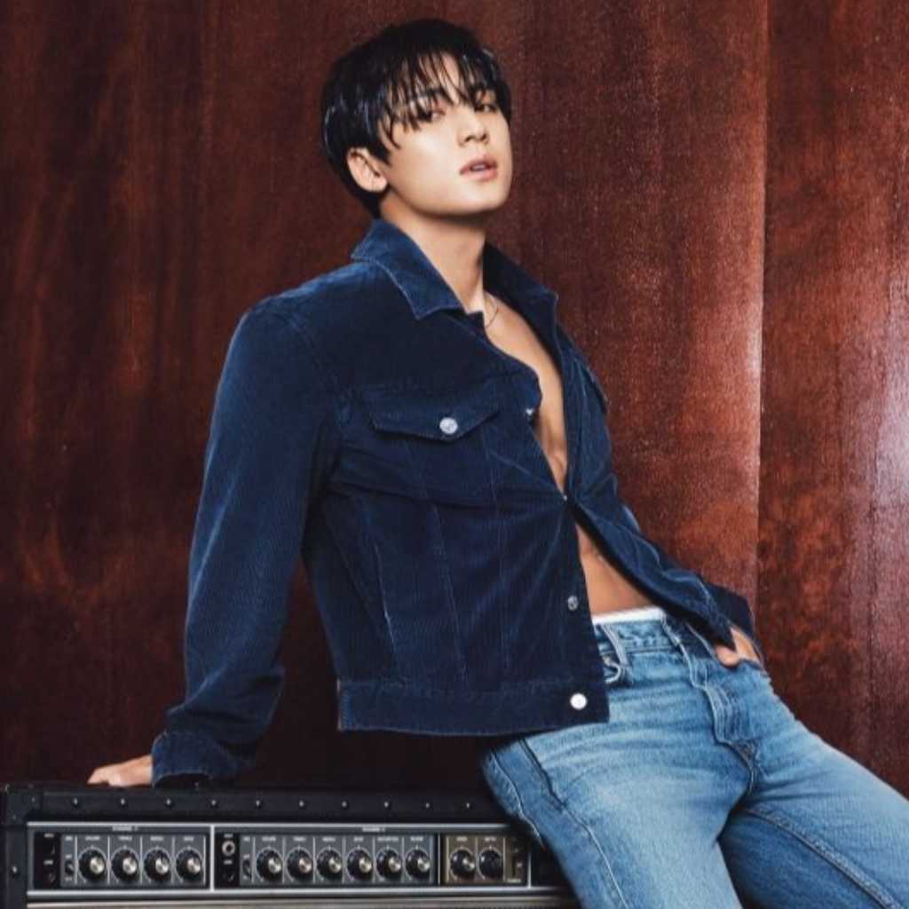 SEVENTEEN ミンギュ、腹筋チラ見せショットも！「Calvin Klein」2026年秋のアウターウェアキャンペーン発表