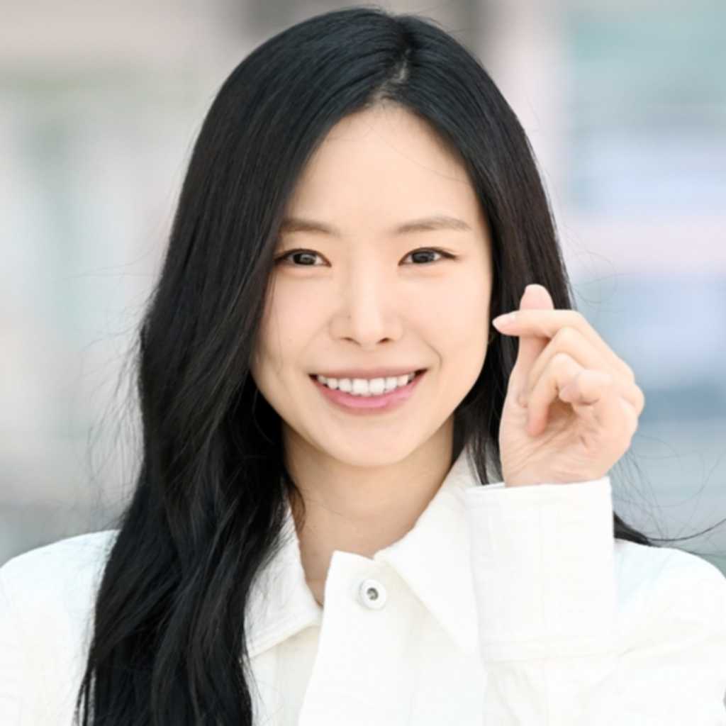 【PHOTO】元Apink ソン・ナウン、海外スケジュールのためアメリカへ出国