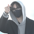 【PHOTO】GOT7 ベンベン、海外スケジュールのためシンガポールへ出国…個性溢れるファッション(動画あり)
