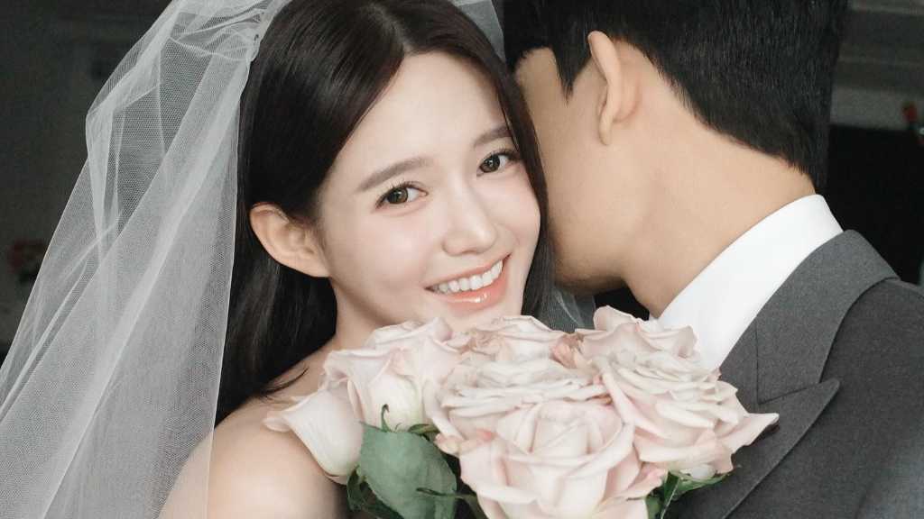 ナム・ボラ、結婚式でノリノリの歌とダンスを披露！？芸能界の仲間も驚き「こんな花嫁は初めて」