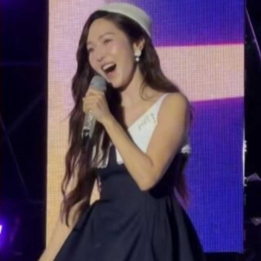 ジェシカ、12年ぶりに韓国のステージに登場…パク・ミョンスとの再共演が話題（動画あり）
