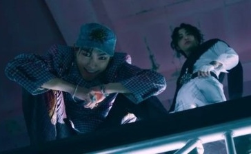 ATEEZのHONGJOONG＆SEONGHWA、ユニット曲「MATZ」MVを公開…カリスマ性溢れる姿で魅了