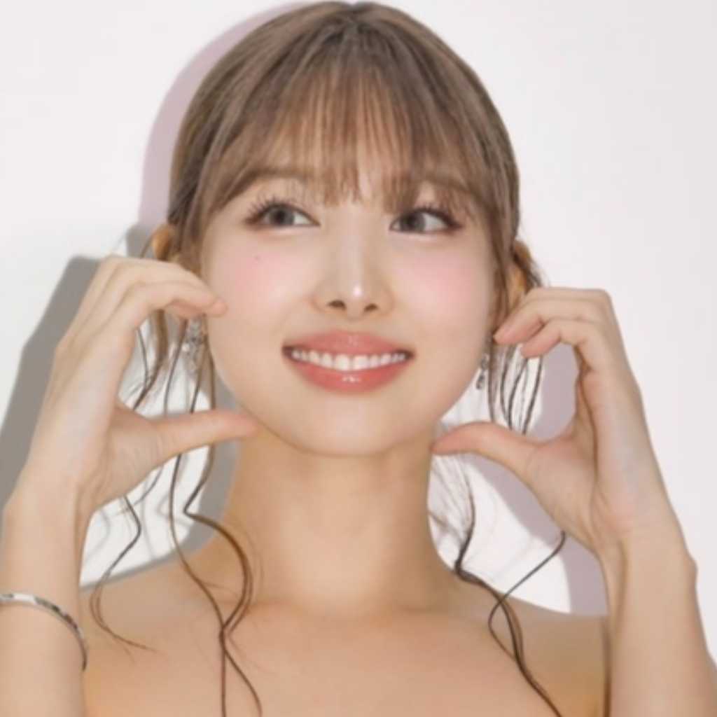 【PHOTO】TWICE ナヨン＆チョン・ソミ＆キム・ソヒョン、香水ブランド「BYREDO」のイベントに出席