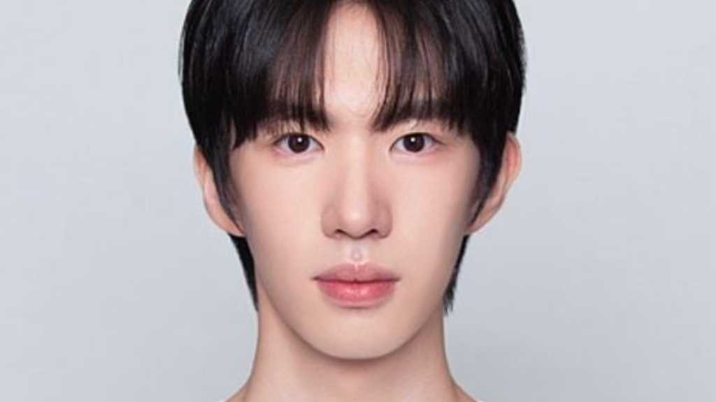 元SM練習生ハ・ミンギ、大人気トッポッキ店の創立者の孫ではなく甥…所属事務所が訂正