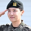 BTSのJ-HOPE、1年半の軍生活を終えた心境は…ジンが現場を訪れた理由にも注目