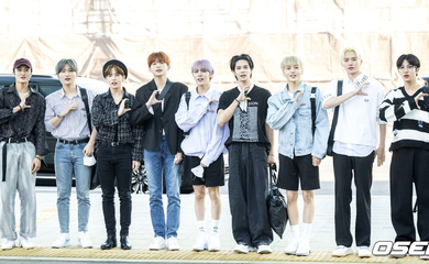 Photo Cravity Kcon 22 Premiere のためアメリカへ出国 メンバー揃ってポーズ 動画あり Kstyle