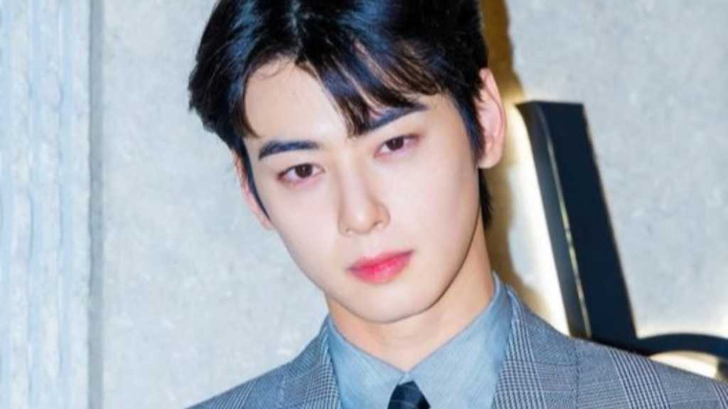 入隊前のASTRO チャウヌの姿も！Netflix「ワンダーフールズ」打ち上げの写真が話題に