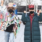 【PHOTO】NORAZO、ラジオ番組の出演を終えて帰宅…驚きのファッションで登場（動画あり）