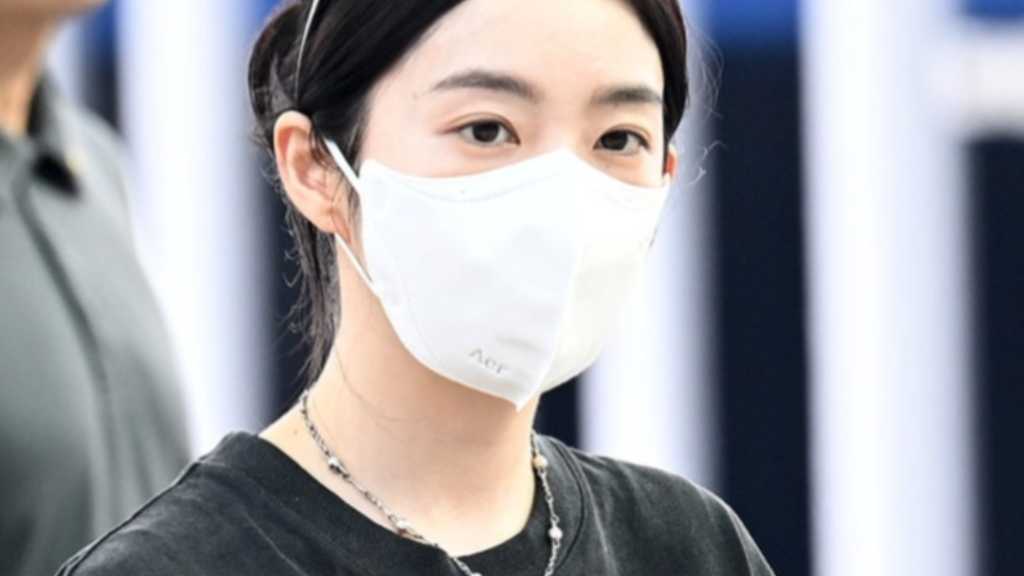 【PHOTO】Red Velvet アイリーン＆スルギ、コンサートツアーのため台湾へ出国（動画あり）