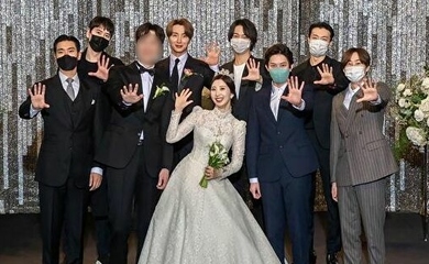 Super Junior イトゥク 実姉の結婚式に参加したメンバー6人に感謝 豪華な記念ショットを公開 Kstyle