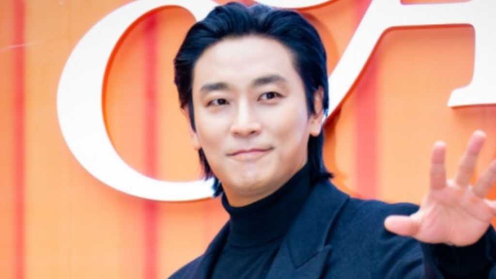 【PHOTO】チュ・ジフン、健康食品ブランド「PAPER BAG」のイベントに出席