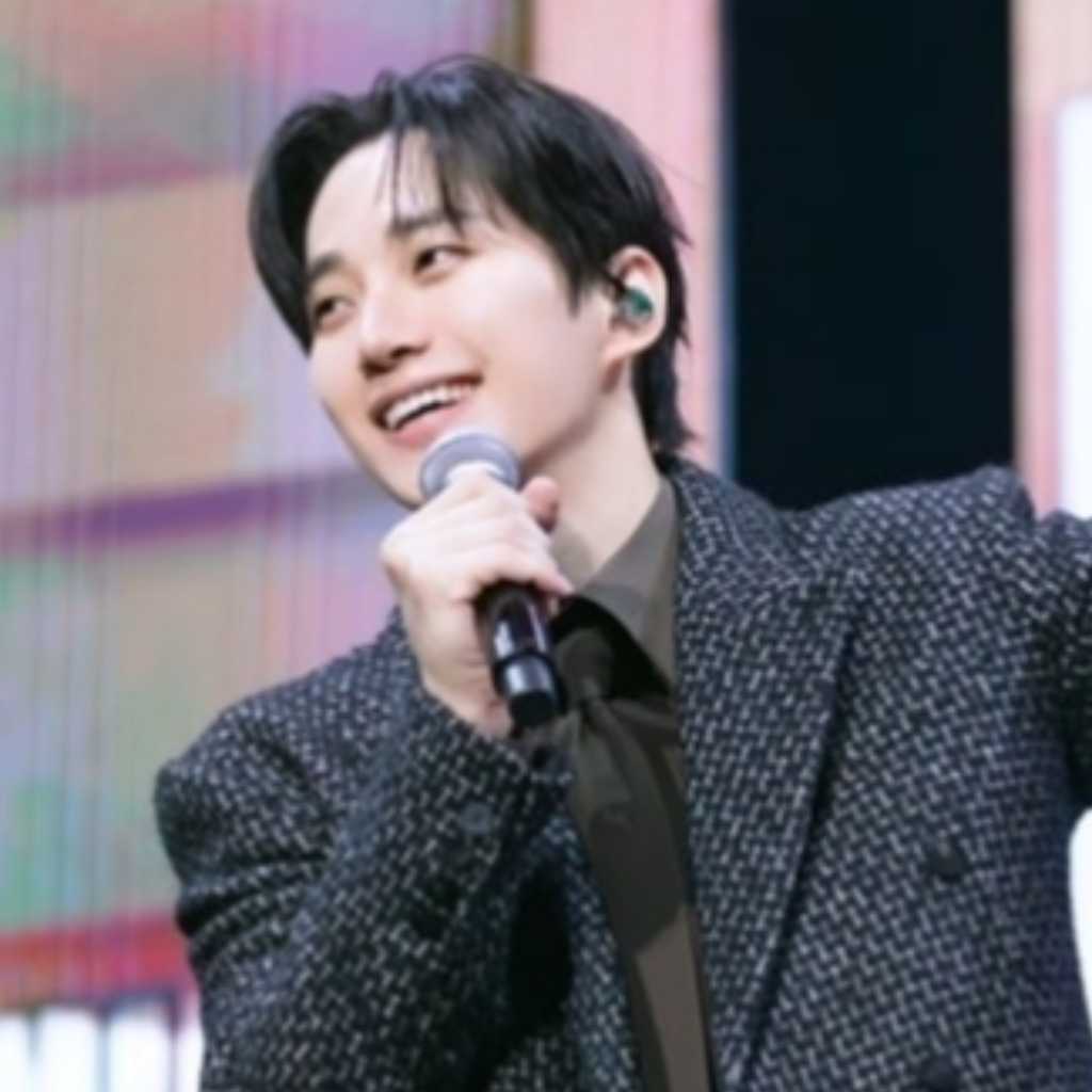 2PM ジュノ、ドラマ「テプン商事」放送記念ファンミーティングが大盛況！甘い歌声も披露