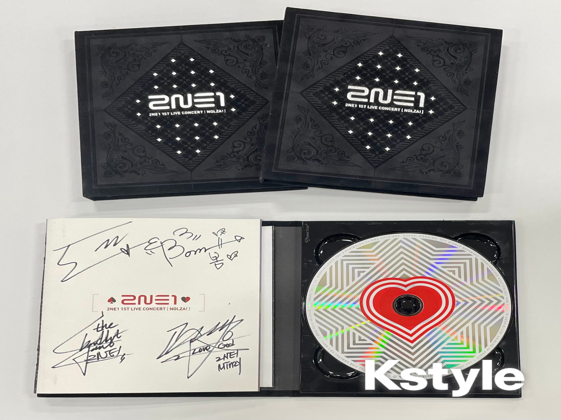 2NE1 サイン入り CD-