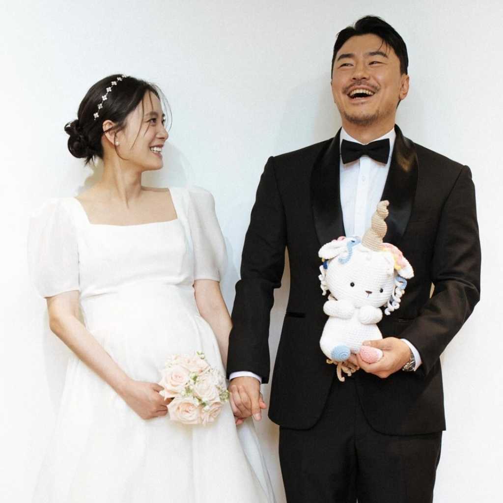 イ・シオン＆ソ・ジスン夫婦、第1子誕生を報告「地球に到着！」