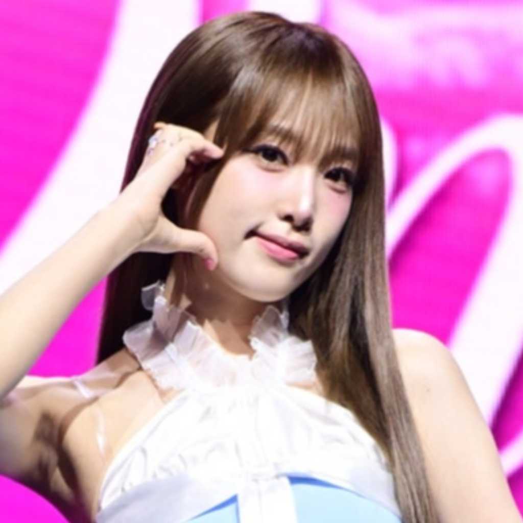 IZ*ONE出身チェ・イェナ、体重39kgに心配の声も「今は40kg台になった」（動画あり）