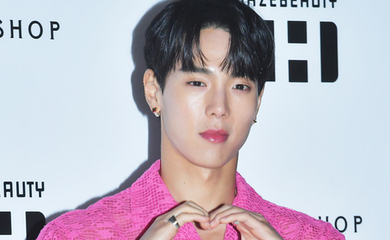 【PHOTO】MONSTA X ショヌ、THE BOYZ ヒョンジェ＆キュー、タクヤら、コスメブランド「SIMIHAZE BEAUTY」のイベントに出席