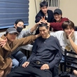 NCT ジェヒョン、入隊中のテヨンの姿も…メンバーとの仲睦まじい集合ショットを公開