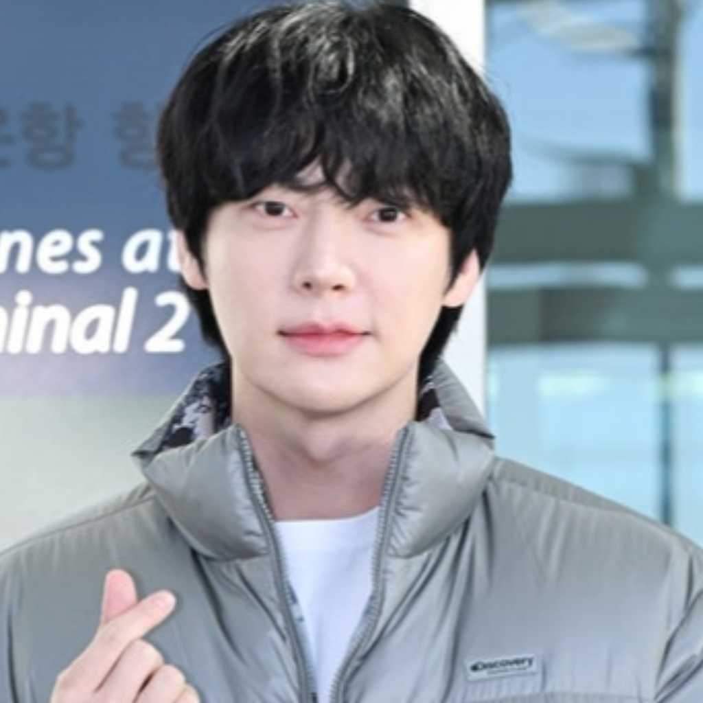 【PHOTO】アン・ジェヒョン、海外スケジュールのため出国（動画あり）