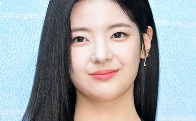 ITZY リア、復帰を発表！活動休止から約1年…生配信で自ら報告 | 死ぬまでARMY！あの世で答え合わせ