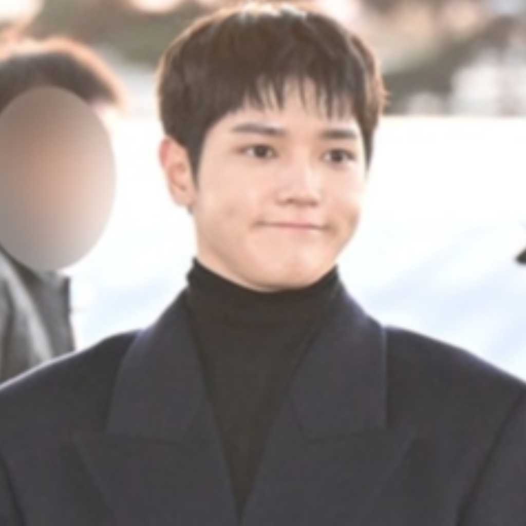 【PHOTO】NCT テヨン、海外スケジュールのためタイへ出国