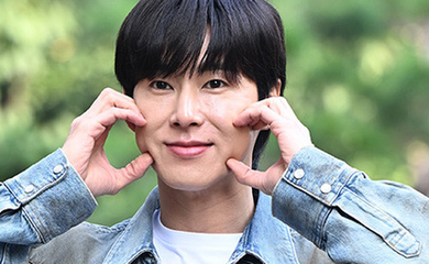 【PHOTO】東方神起 ユンホ&IZ*ONE出身チョ・ユリら「ミュージックバンク」収録のため放送局へ