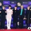 BTS（防弾少年団）からApinkまで、7年を乗り越え事務所と再契約を締結したアイドルに注目（動画あり）