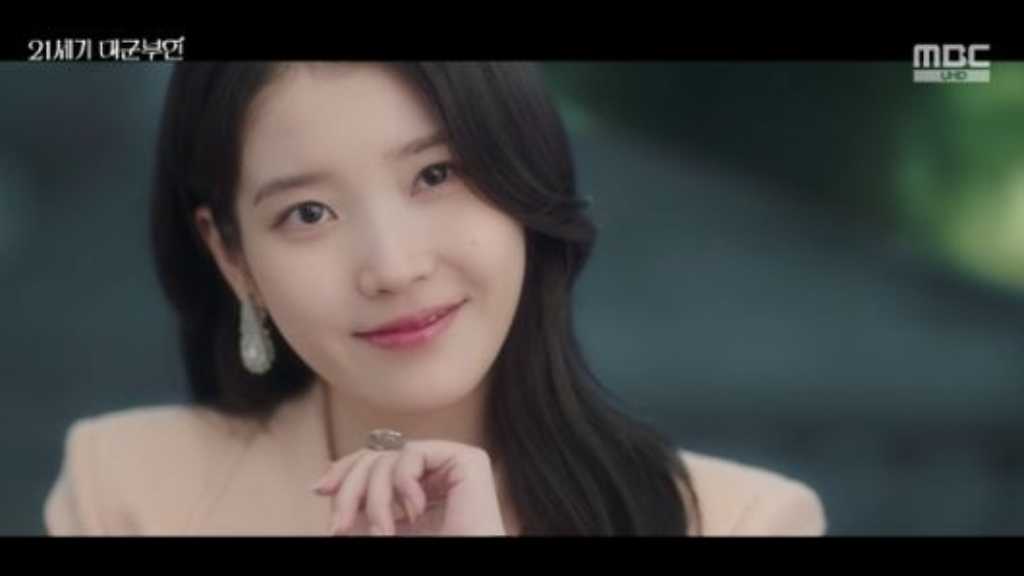 「21世紀の大君夫人」IU、ビョン・ウソクに猛アプローチ【ネタバレあり】
