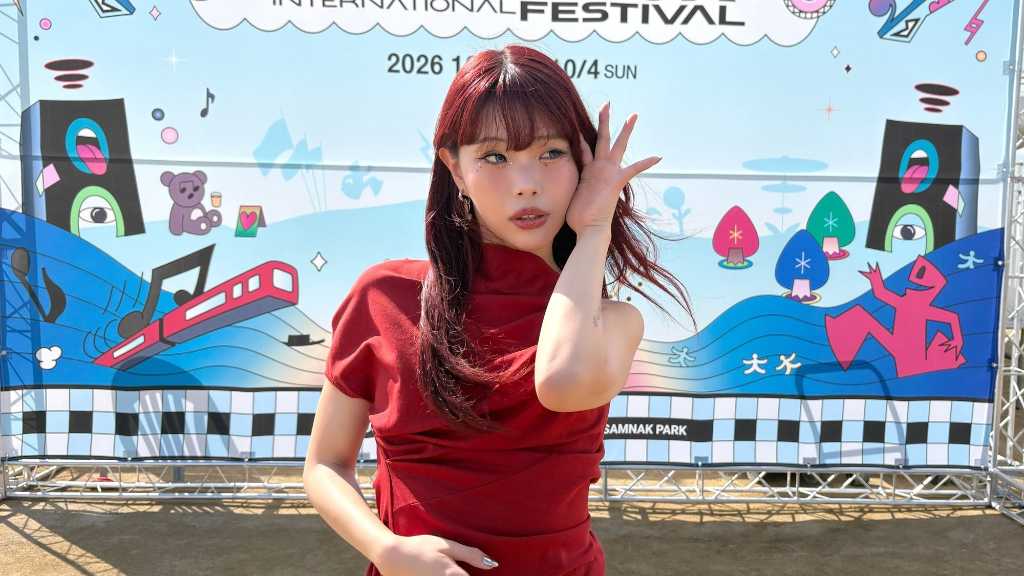 アイナ・ジ・エンド、釜山ロックフェスで圧巻のステージを披露!韓国語で交流も「サムギョプサルを食べました」