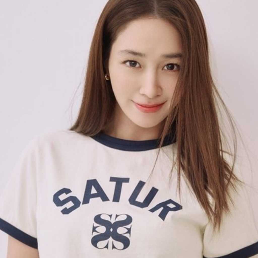 イ・ミンジョン、Tシャツ＆デニムコーデもお洒落に…夏のカジュアルファッションを披露
