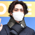 【PHOTO】PENTAGON シンウォン＆ジンホ＆ヨウォン、ラジオ出演のため放送局へ…手を振って挨拶