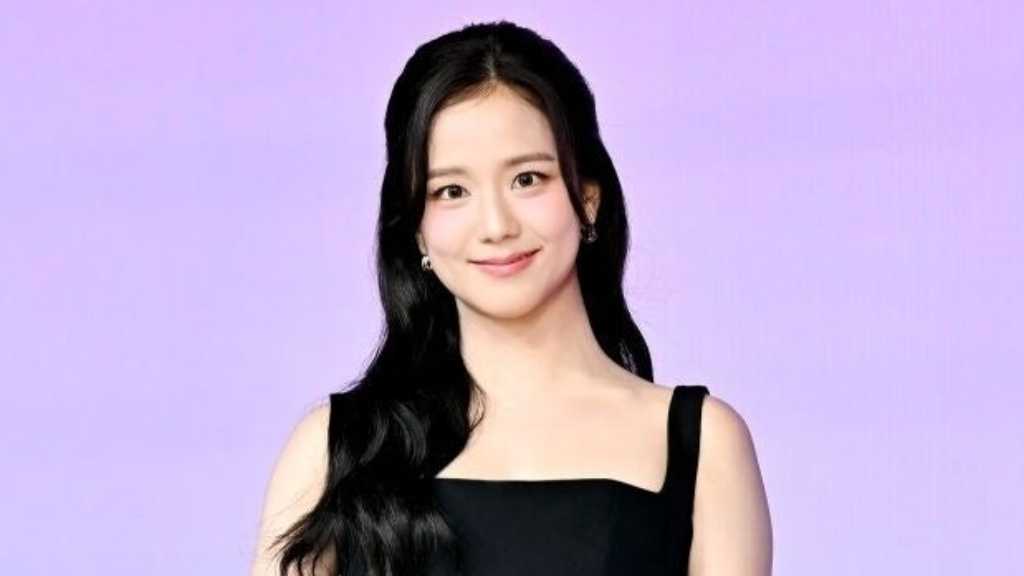 BLACKPINK ジス、10周年記念イベント後に涙も…様々な憶測に「意味を持たせないで」