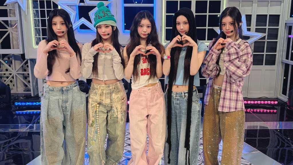 ILLIT、新曲「NOT CUTE ANYMORE」を日本のテレビ初披露!多彩な表情変化で魅了