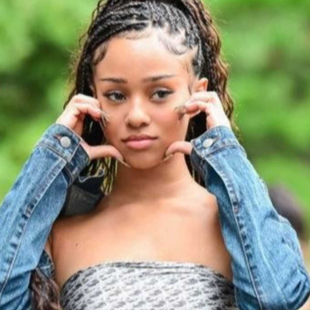 KATSEYE マノン、健康上の理由により活動を一時中断へ「回復に専念する」