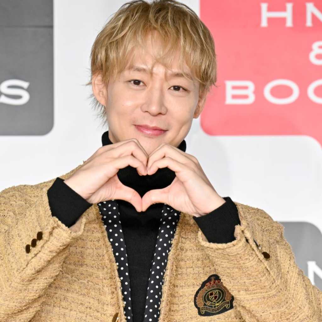 ユチョン、⽇本1st写真集の発売記念会⾒に登場!体作りへの努力やお気に⼊りカットを語る