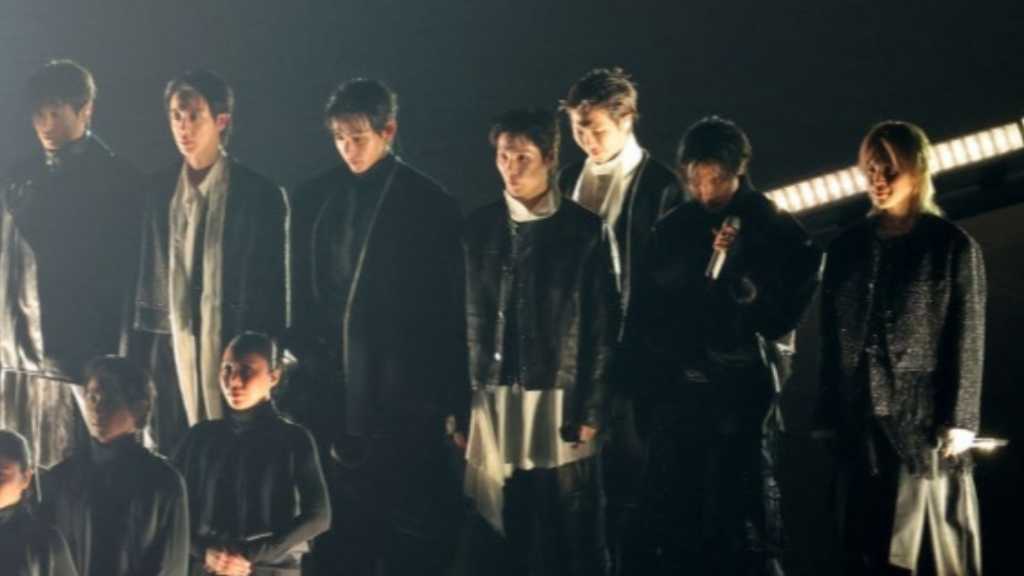 BTS、ついに完全体でステージに登場！約3年5ヶ月ぶり…カムバック公演が開幕