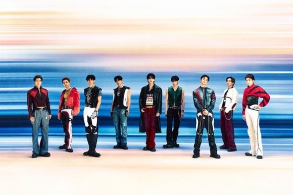 TF BOYS 10周年アルバム 楽天市場】TFBOYS/《十年》記念専輯 (2CD) 中国盤 10th