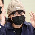 【PHOTO】BTS ジョングク、海外スケジュールを終えて帰国…お茶目なハートポーズも（動画あり）