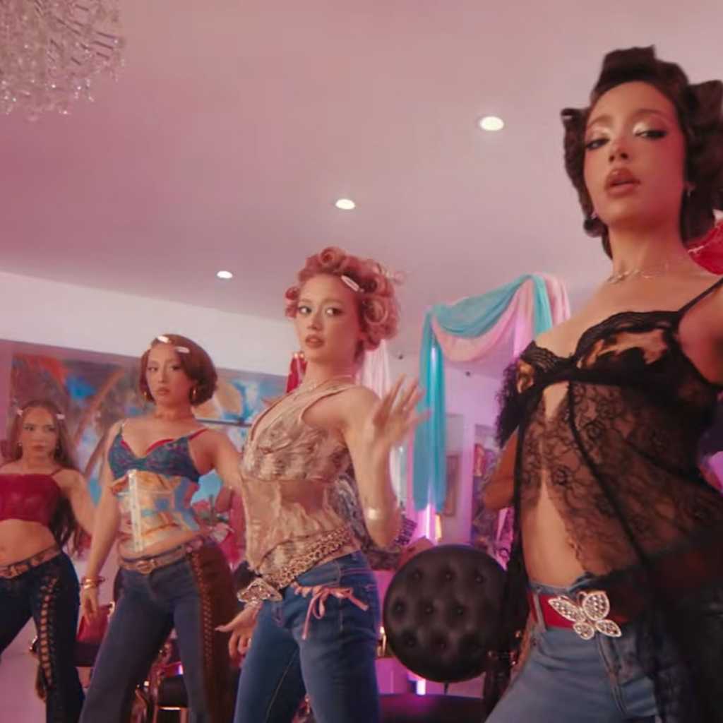 “VCHAから改名”GIRLSET、新曲「Tweak」MV&パフォーマンスビデオを公開