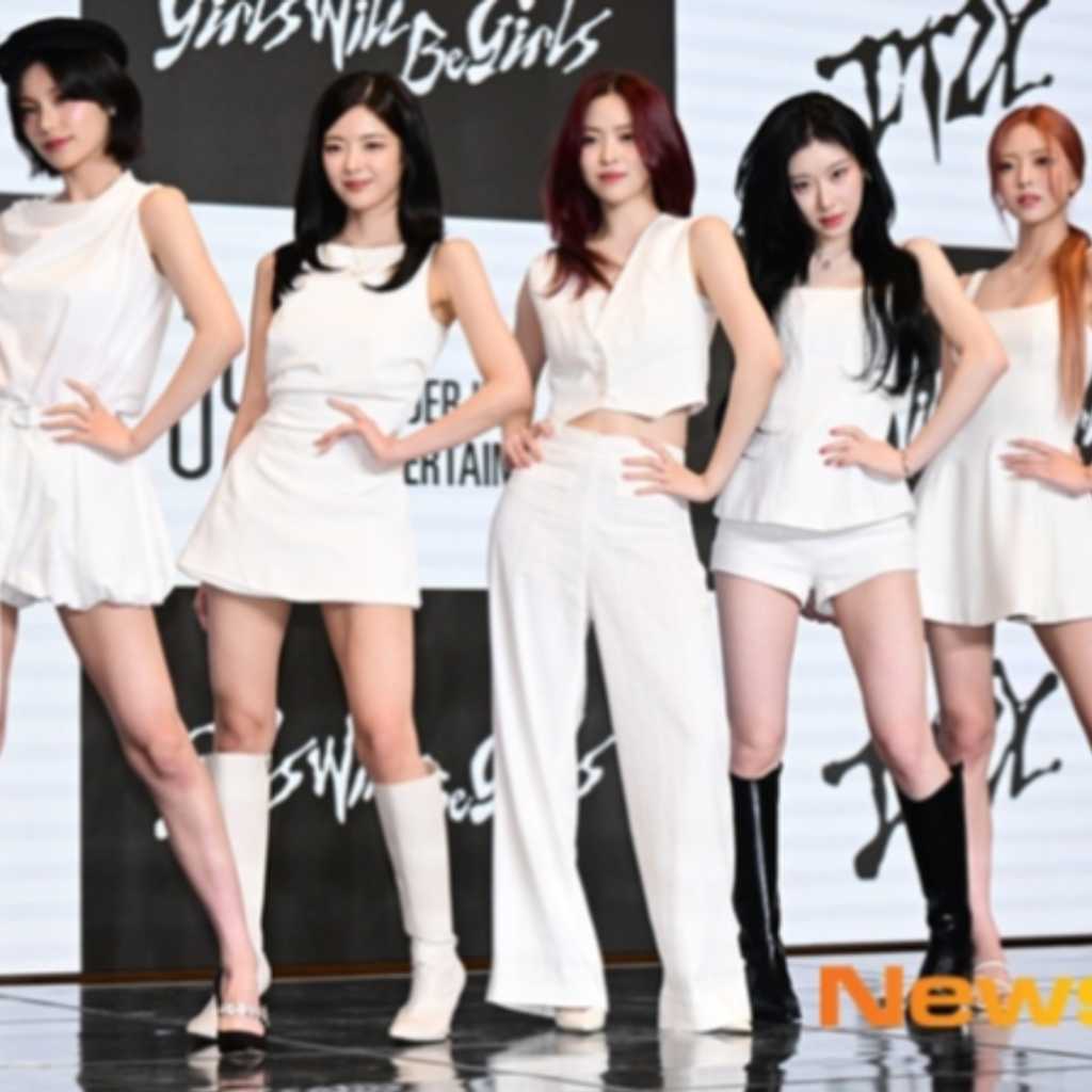 【PHOTO】ITZY、ニューミニアルバム「Girls Will Be Girls」発売記念の記者懇談会に出席