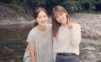 笛木優子&藤井美菜、日本で記念ショット!爽やかな美貌に注目「ついに会えました」