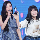 【PHOTO】OH MY GIRL ユア、11/22放送「THE SHOW」で1位を獲得…スンヒも応援に駆け付ける
